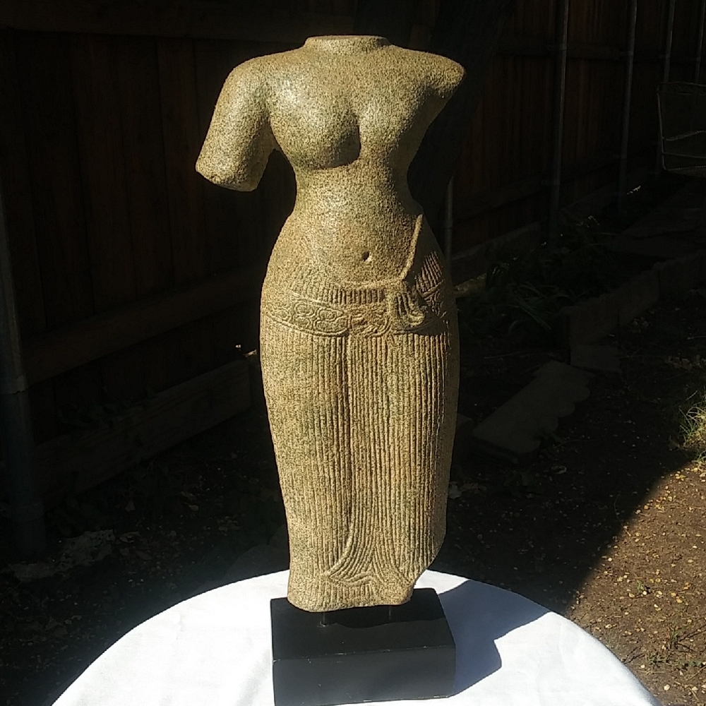 Elegant Lady Sculpture – Timeless Home Décor Accent